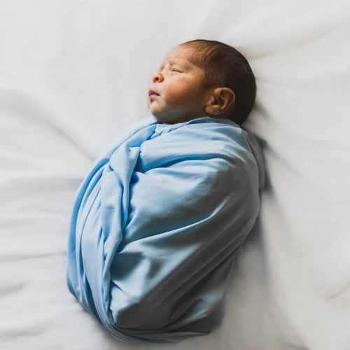 newborn_blue_wrap